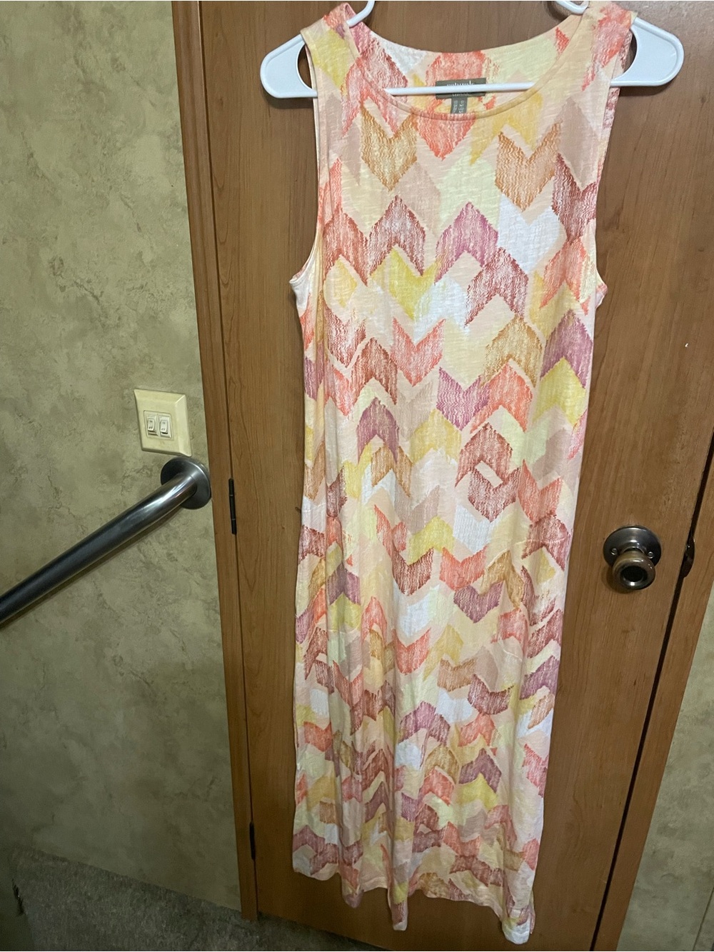 Sleeveless Chevron Maxi Dress in Pastel Pink & Yellow